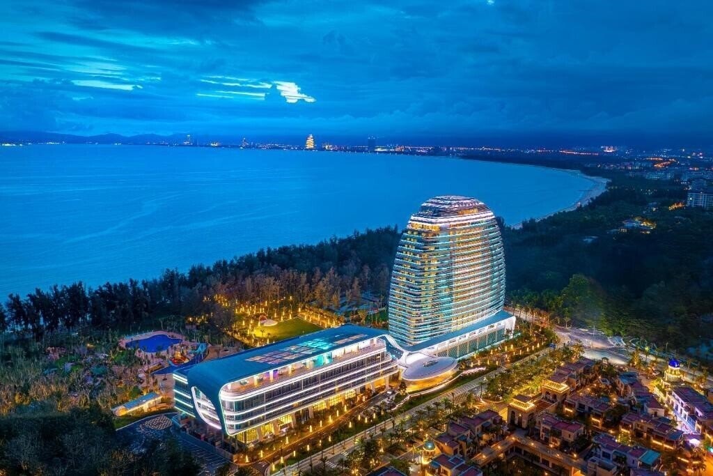 Готель Hainan Sangem Moon Hotel 5*