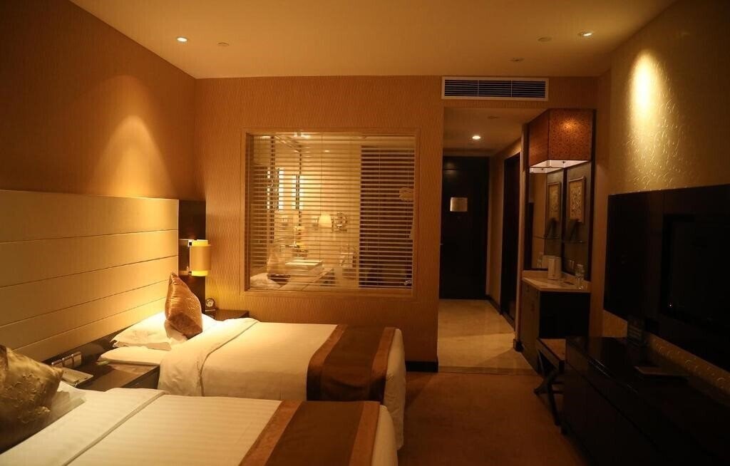 Вид Ritan Hotel 5*