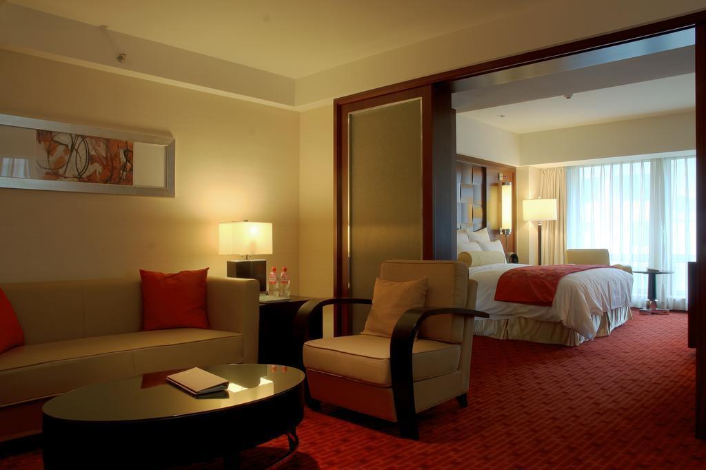 Апартаменты Beijing Marriott City Wall Hotel 5*