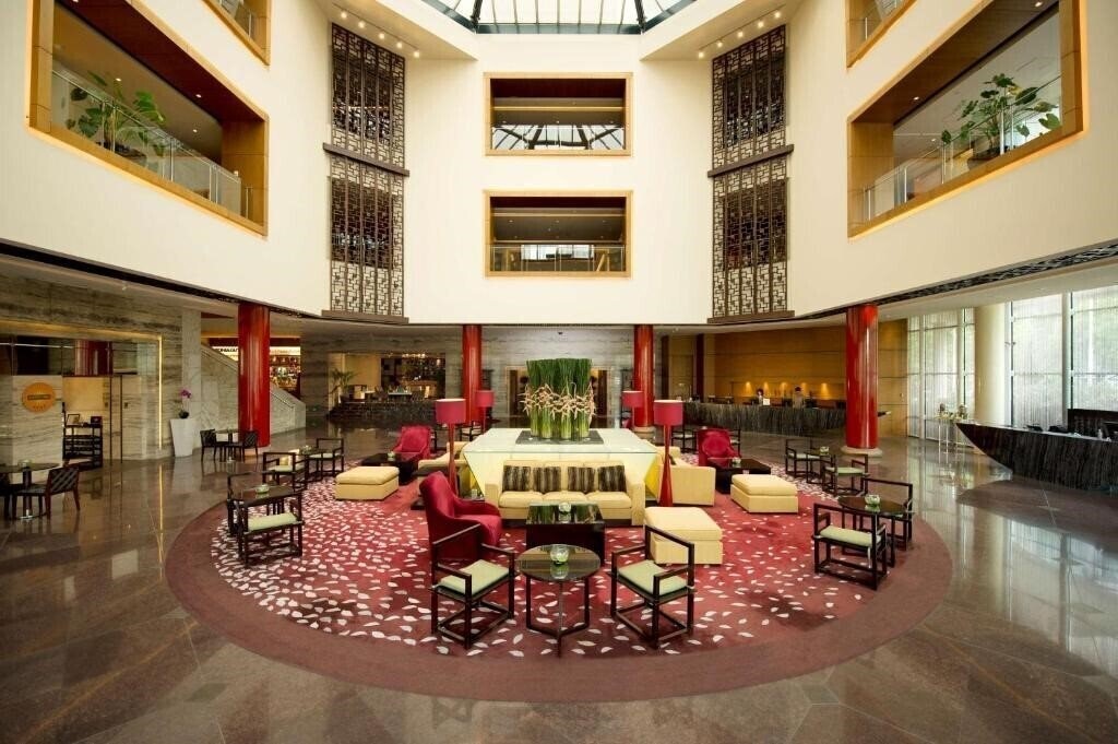 Территория Hilton Beijing 5*