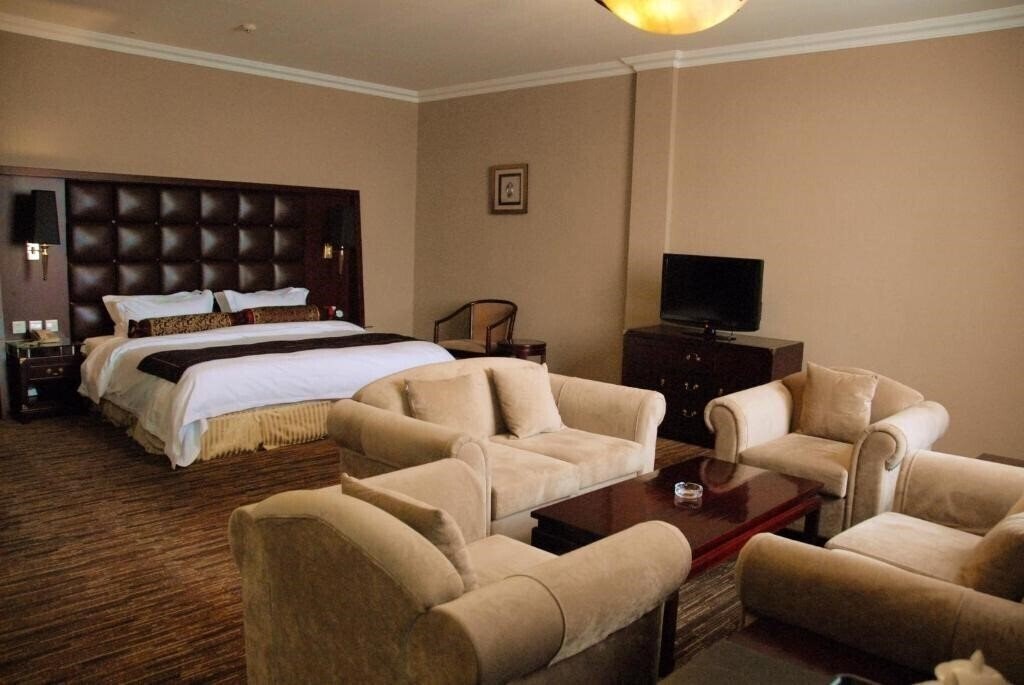 Зображення Qianmen Jianguo 4*