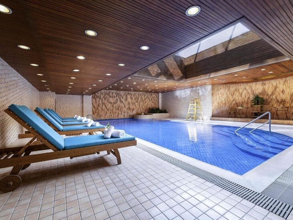 Изображение Peace Hotel Beijing 4*