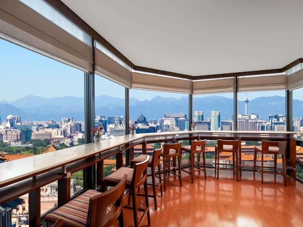 Вид Peace Hotel Beijing 4*