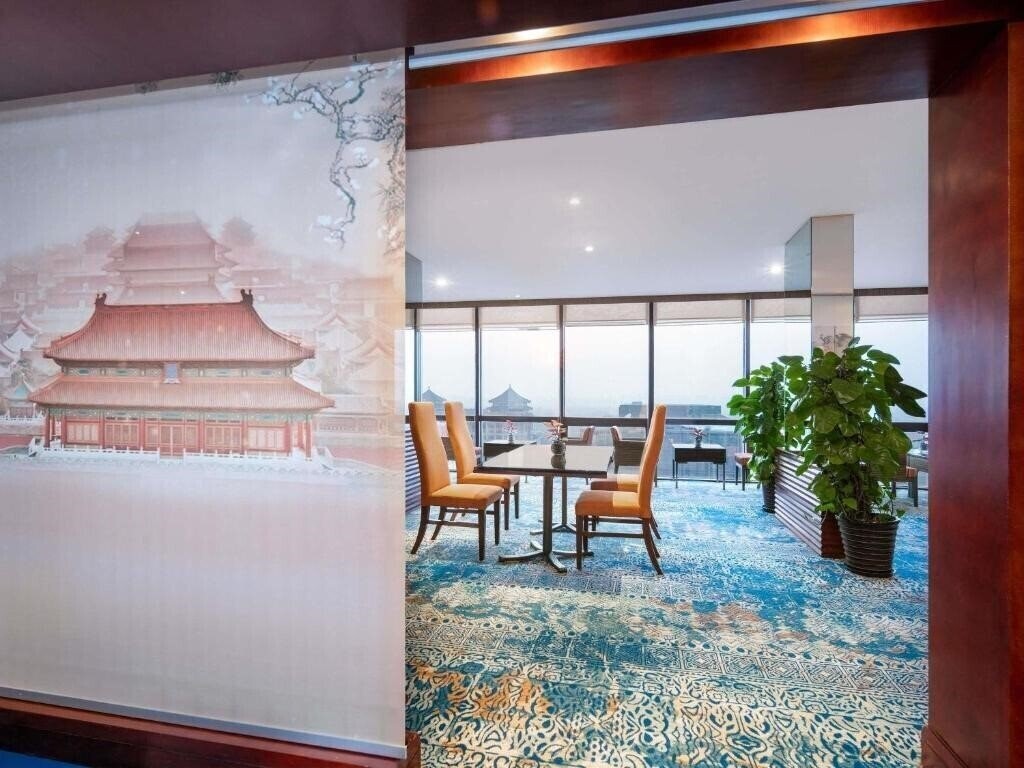 Апартаменты Peace Hotel Beijing 4*