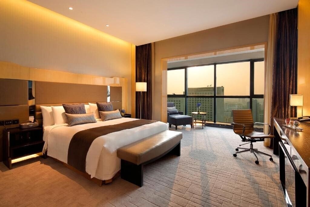 Фото Crowne Plaza Beijing Lido 5*