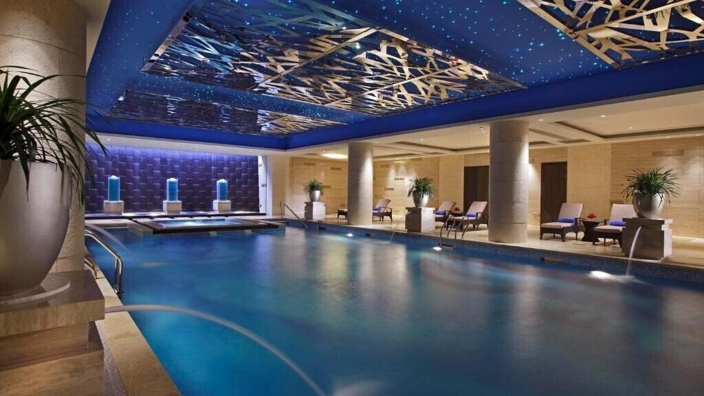 Фотографія Lake View Hotel 5*