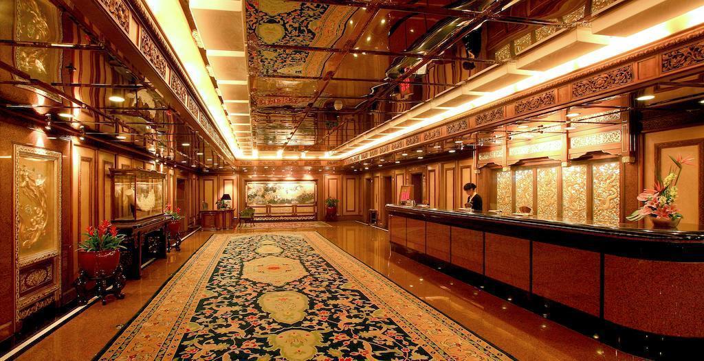 Панорама Grand Hotel Beijing 5*