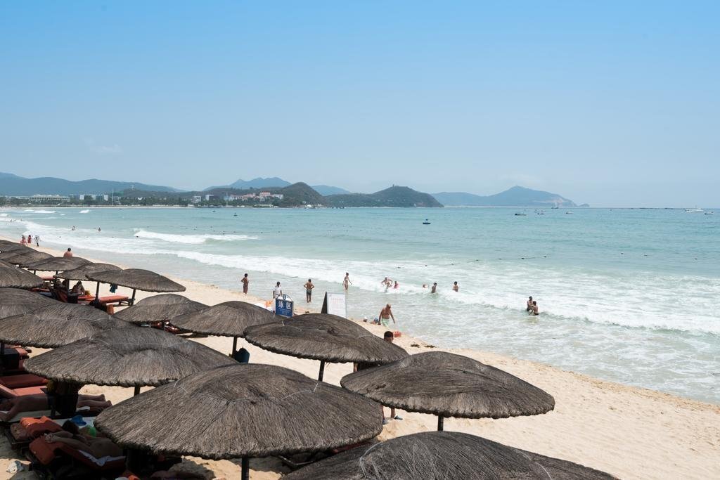 Апартаменты Baohong Hotel Sanya 4*