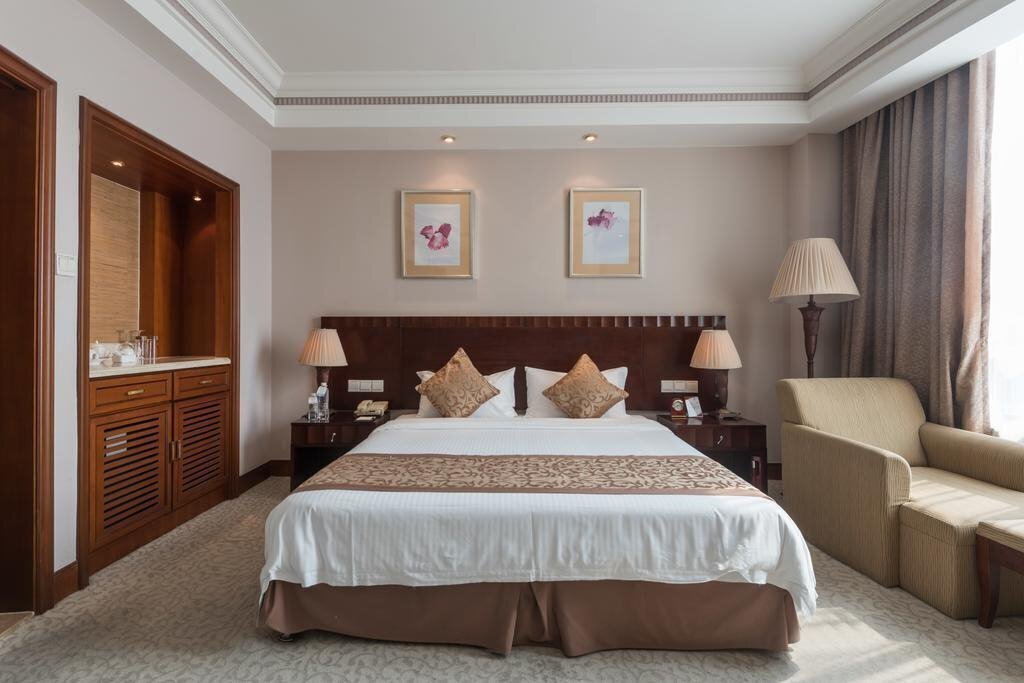 Вид Baohong Hotel Sanya 4*