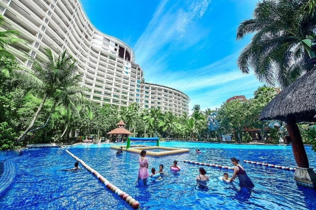 Территория OCEAN SONIC RESORT 5*