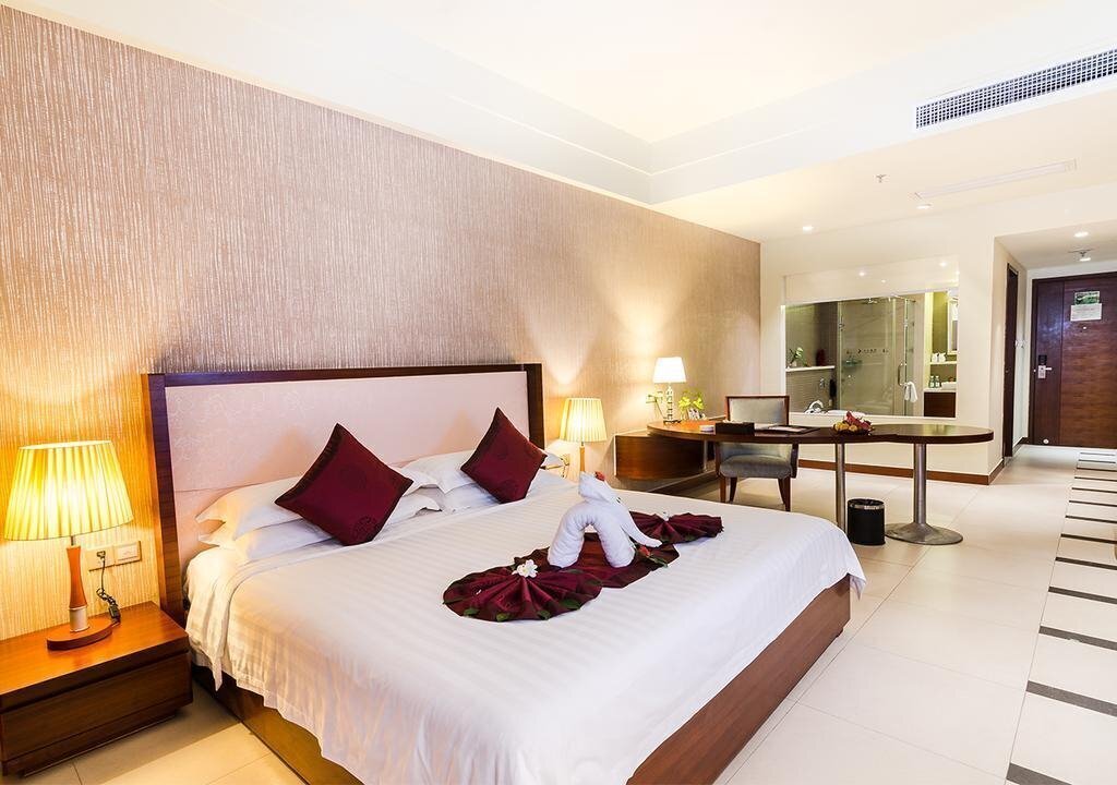 Территория La Costa Resort Sanya Bay 5*