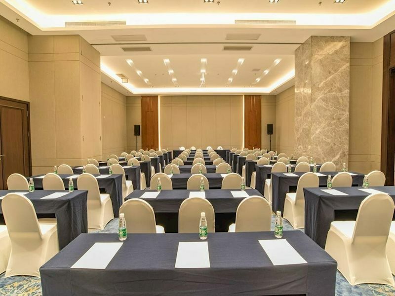 Панорама Dadonghai Hotel Sanya 5*