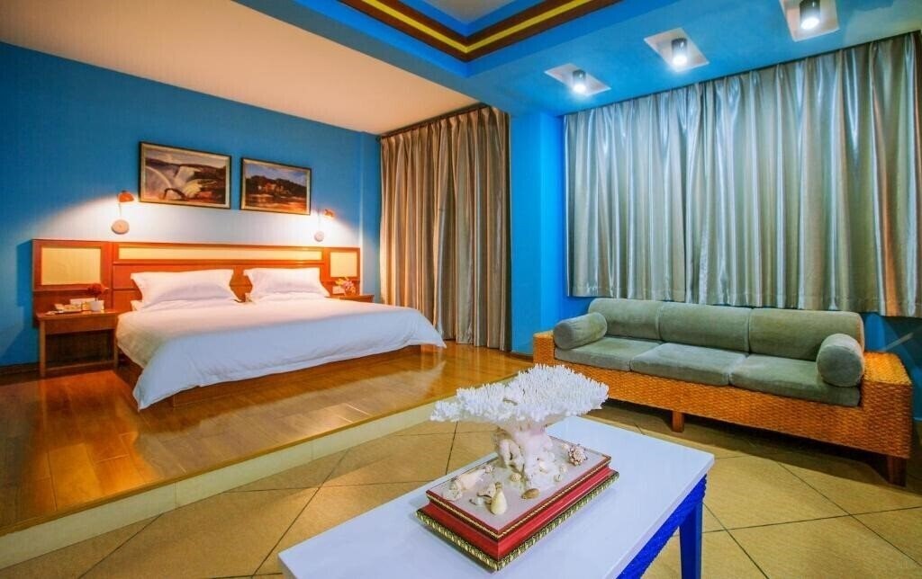 Вид Sanya Tropical Island Hotel 2*