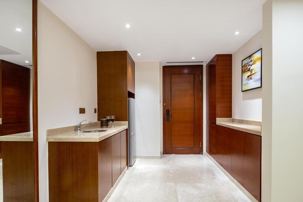 Апартаменти Sea Cube Resort Sanya 4*