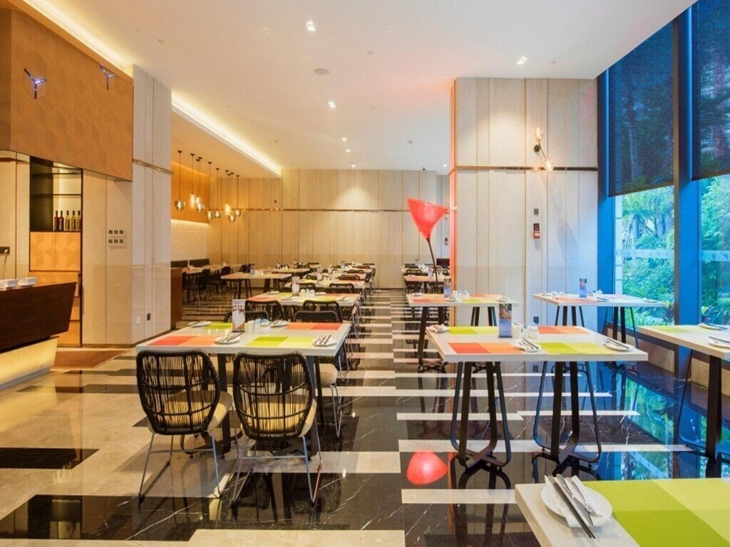 Панорама Ramada Plaza by Wyndham Sanya Bay 4*