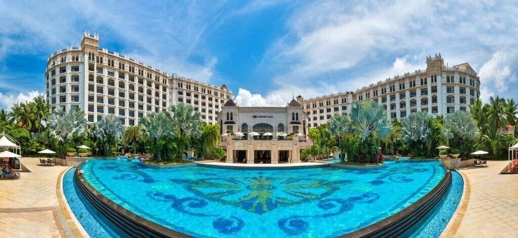 Вид Crowne Plaza Resort Sanya Bay 5*
