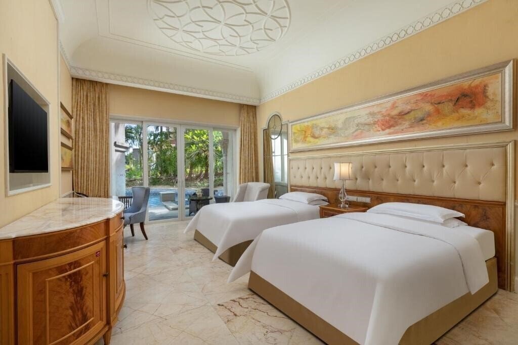 Апартаменты Crowne Plaza Resort Sanya Bay 5*