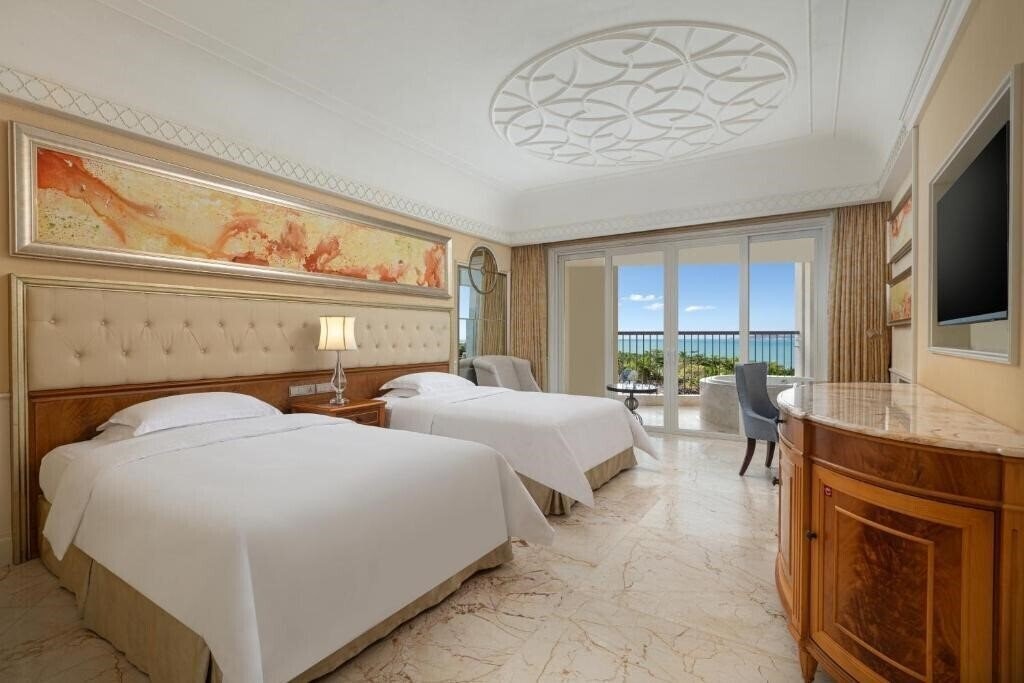 Панорама Crowne Plaza Resort Sanya Bay 5*