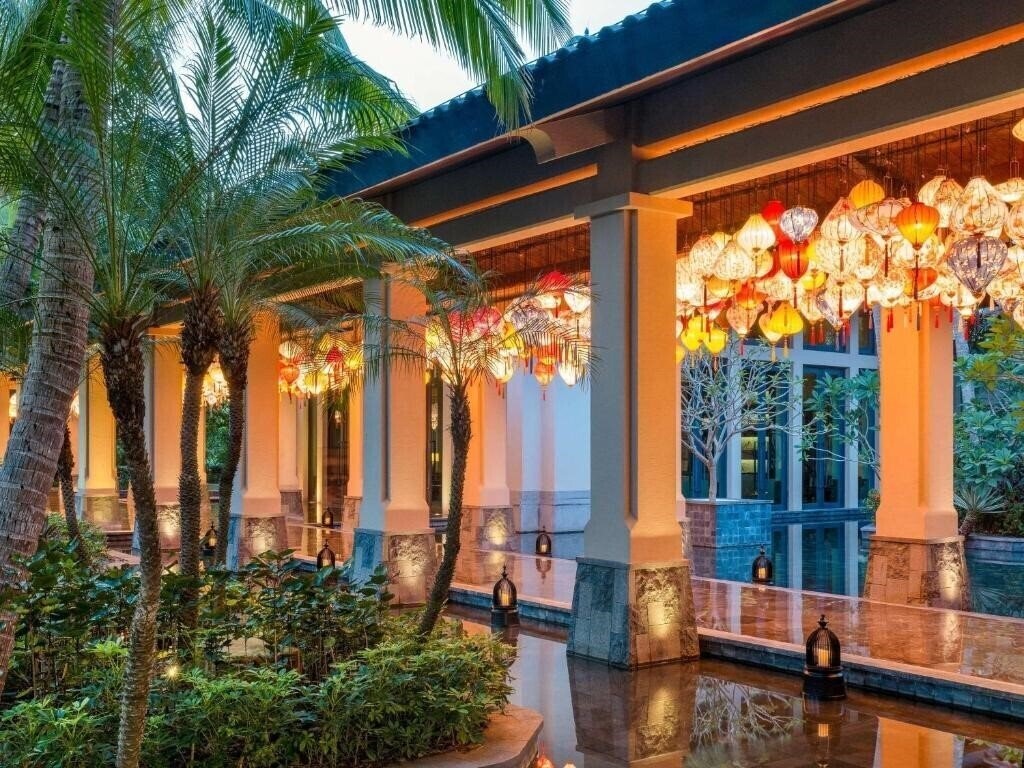 Апартаменти Raffles Hainan Clear Water Bay 5*