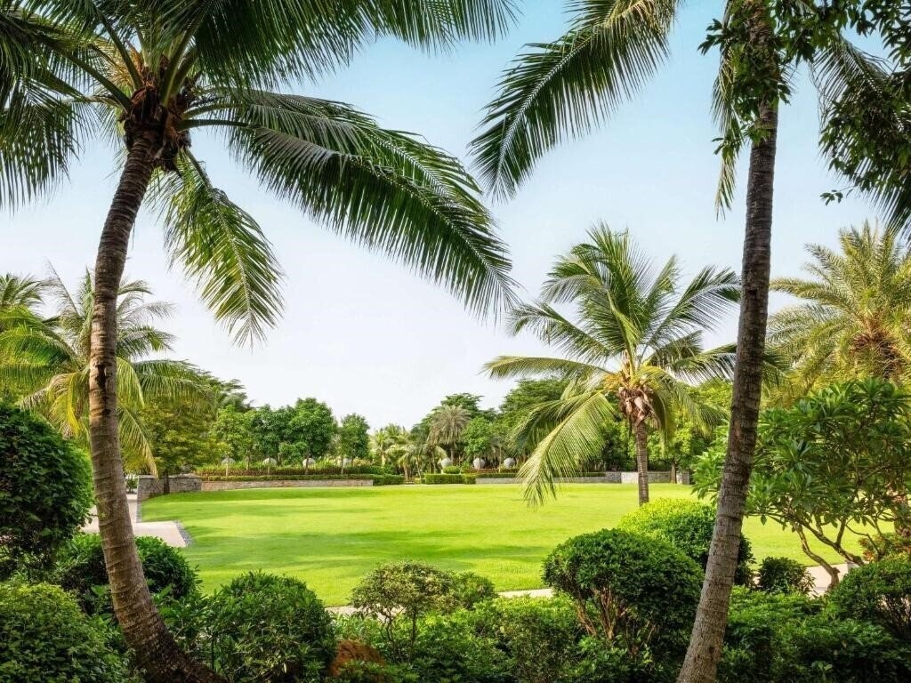 Панорама Raffles Hainan Clear Water Bay 5*