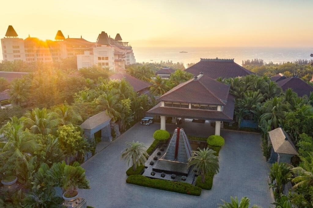 Фотографія Raffles Hainan Clear Water Bay 5*