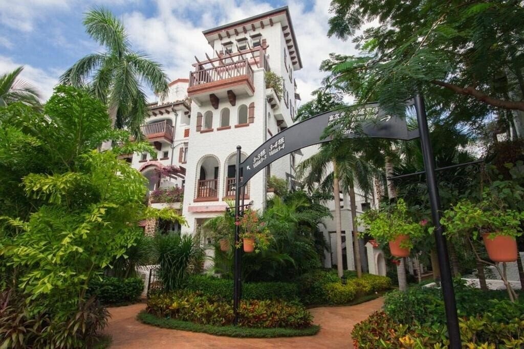 Панорама Best Western Sanya International Boutique Resort Hotel 5*