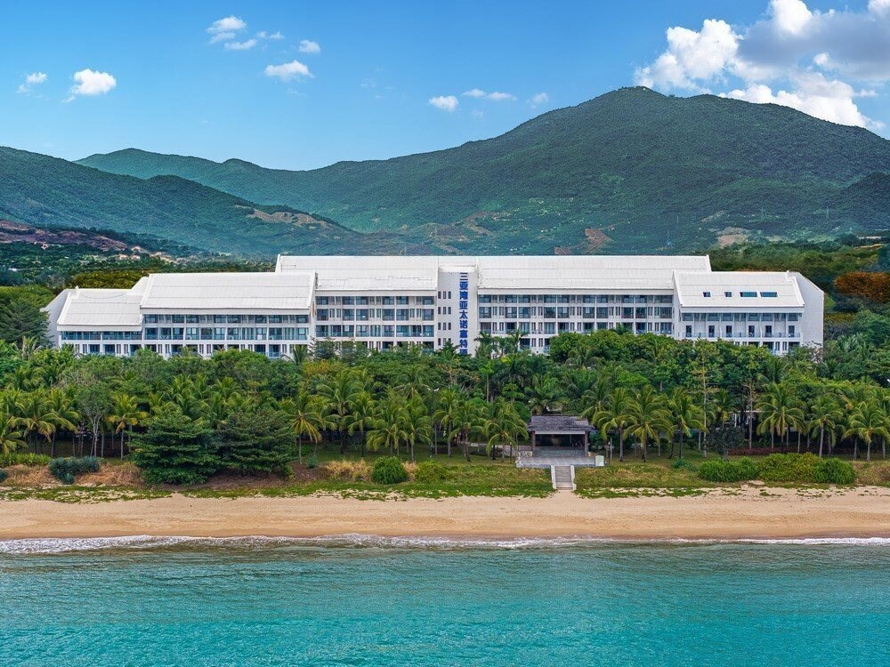 Отель Novotel Resort Sanya Bay Yatai 5*