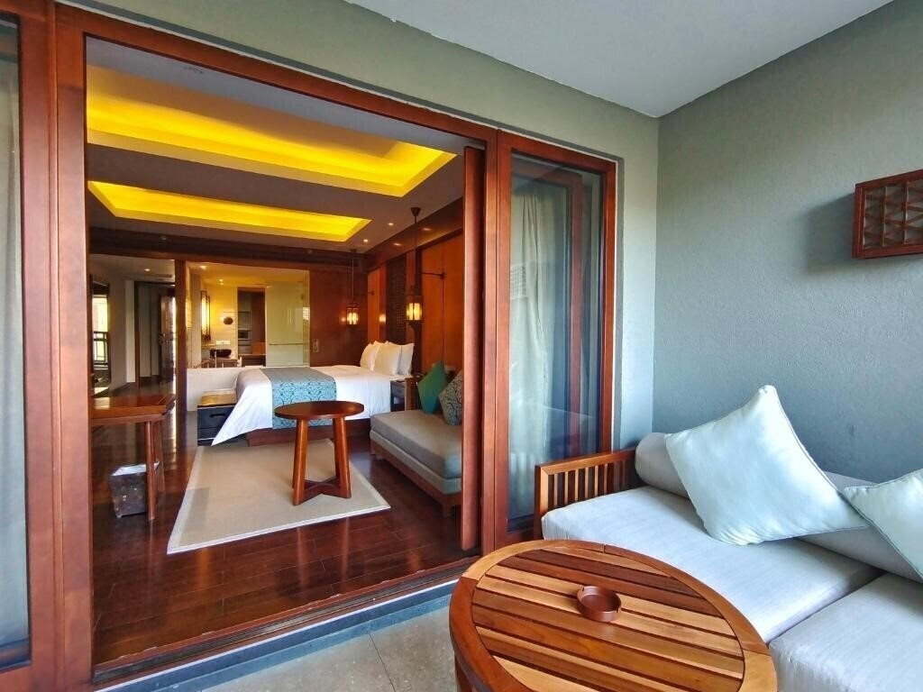 Панорама Luhuitou Sanya Resort 5*