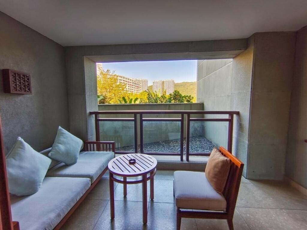 Вид Luhuitou Sanya Resort 5*