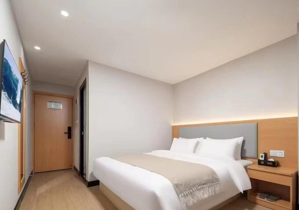 Панорама Guan Hai Lou Hotel 3*