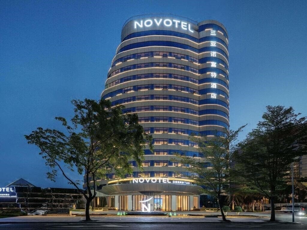 Отель Novotel Sanya Phoenix International Airport 4*