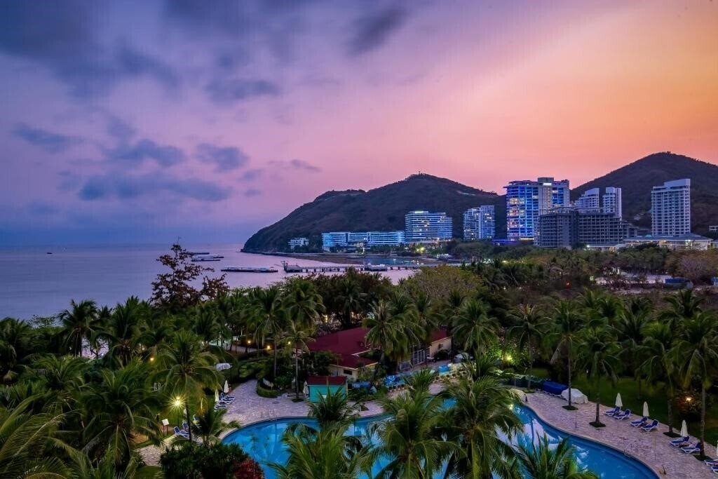 Территория Sunshine Resort Intime Sanya 5*