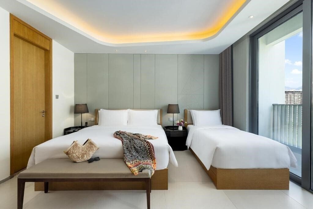 Территория Oakwood Apartments Sanya 4*