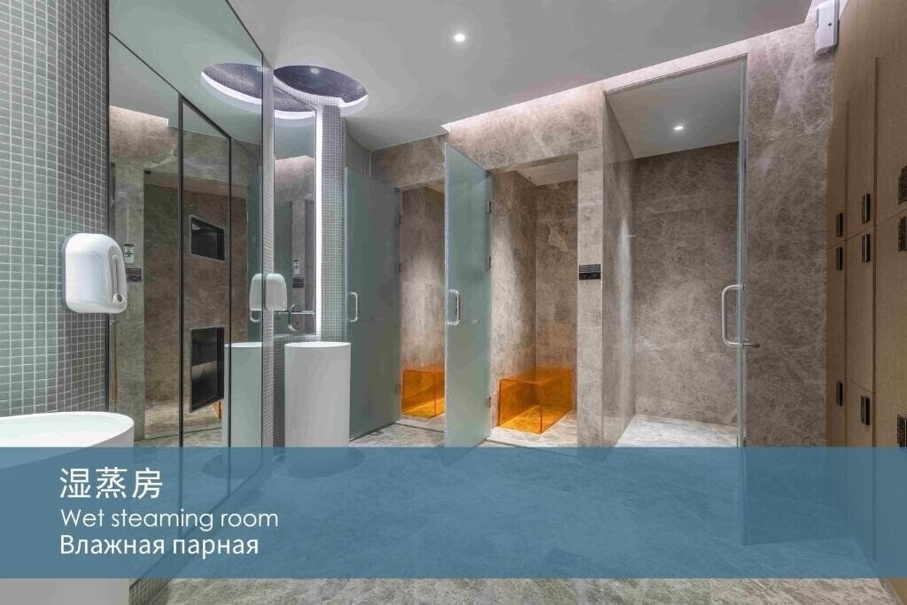 Территория Oakwood Apartments Sanya 4*