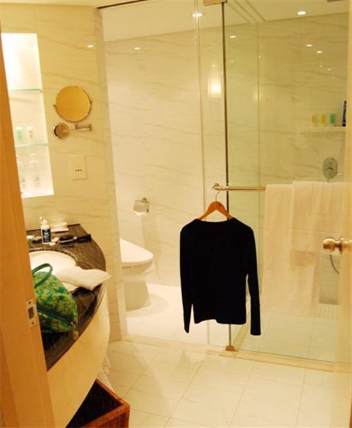 Готель Jing Jiang Tower 5*