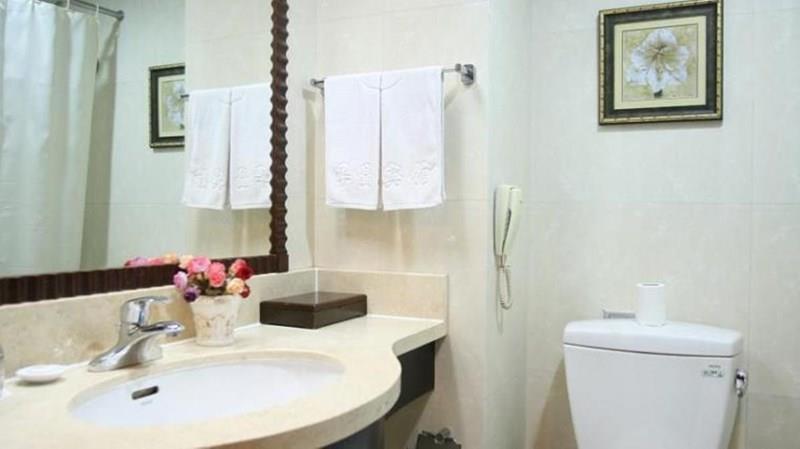 Апартаменты Huajing Grand Hotel 3*