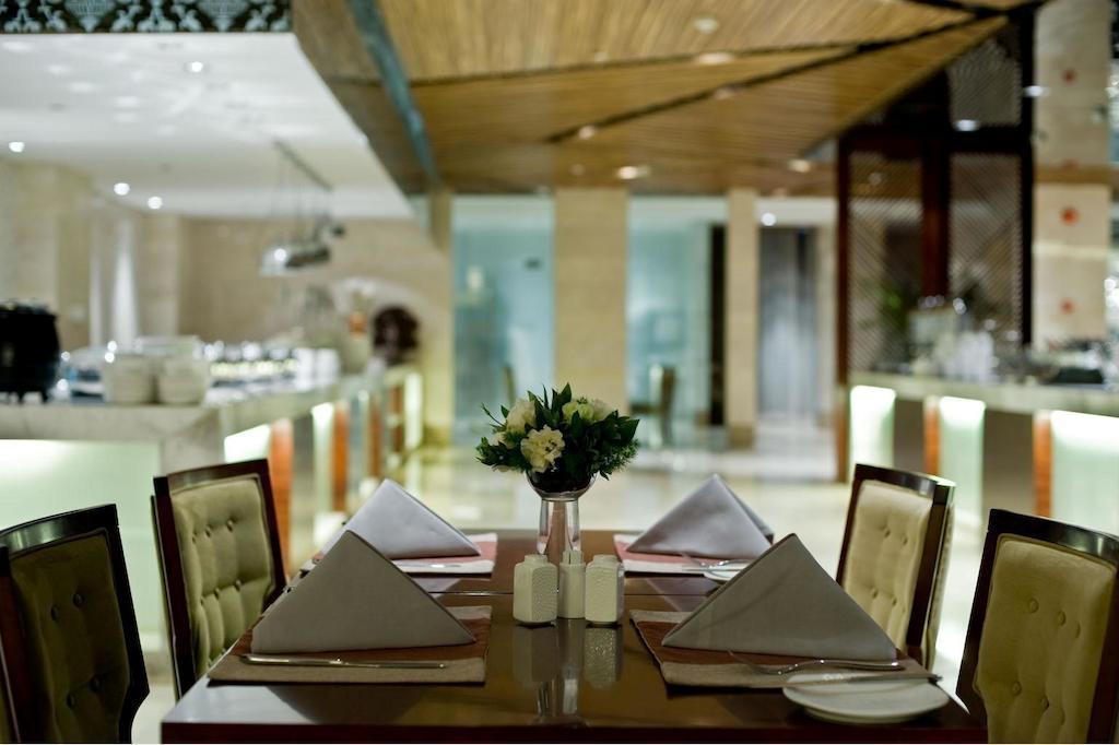 Апартаменты Mingde Grand Hotel Shanghai 4*