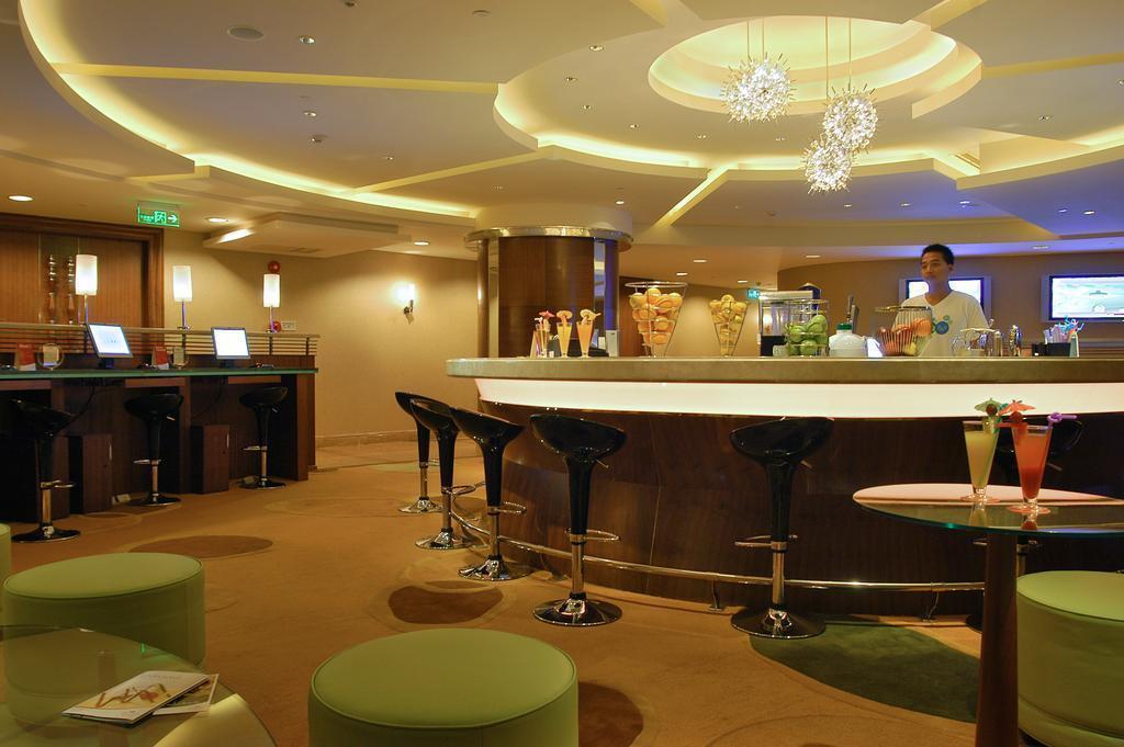 Картинка Crowne Plaza Shanghai Fudan 5*