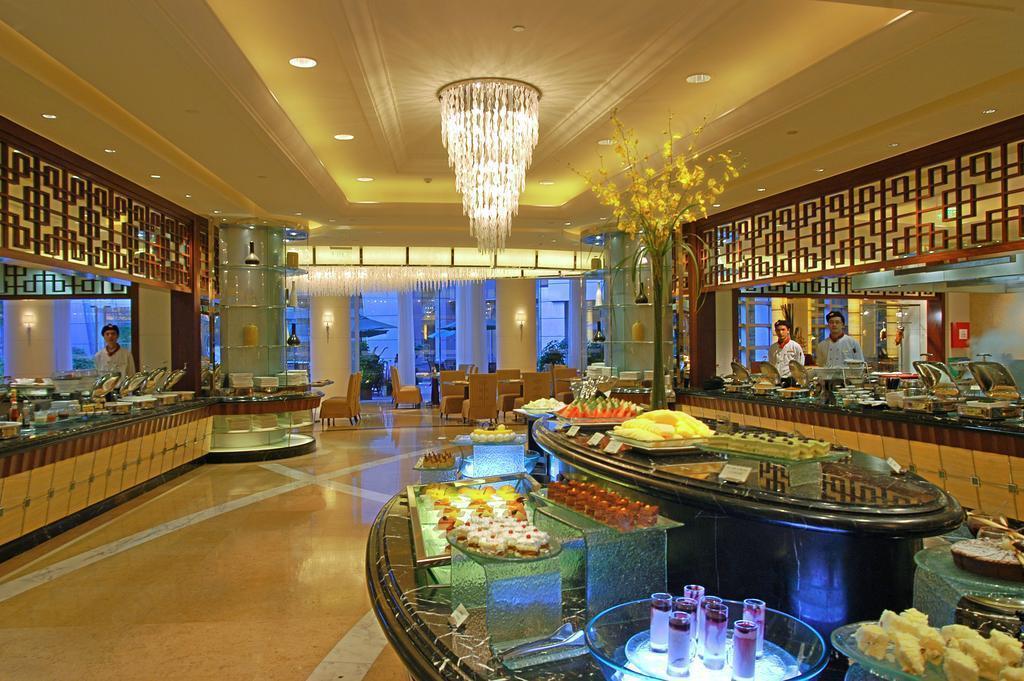 Вид Crowne Plaza Shanghai Fudan 5*