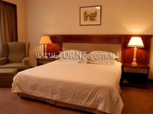 Готель Oasis Tower 3*