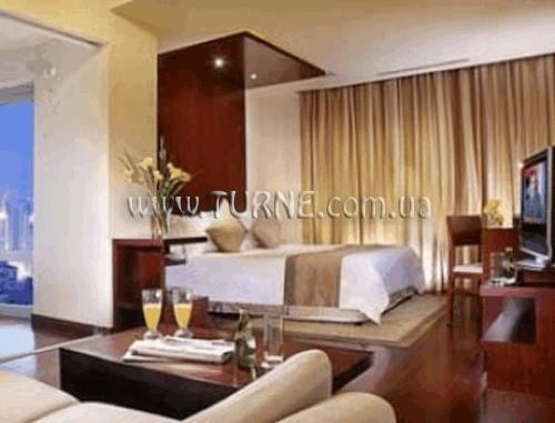 Отель Ramada Plaza Gateway 4*