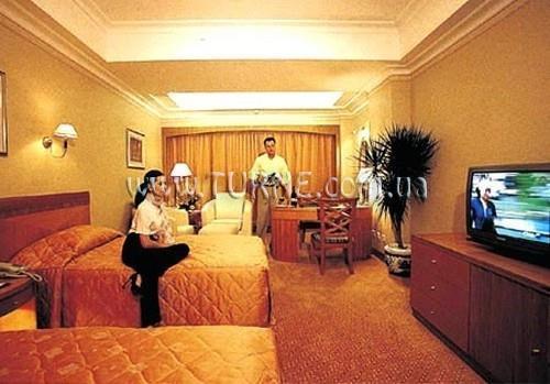 Апартаменти Riverside Hotel Shanghai 5*