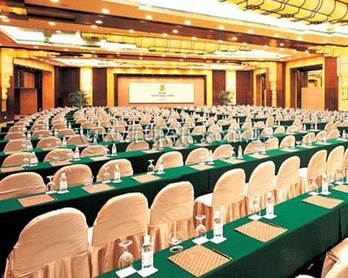 Апартаменти Hua Ting Hotel & Towers 5*