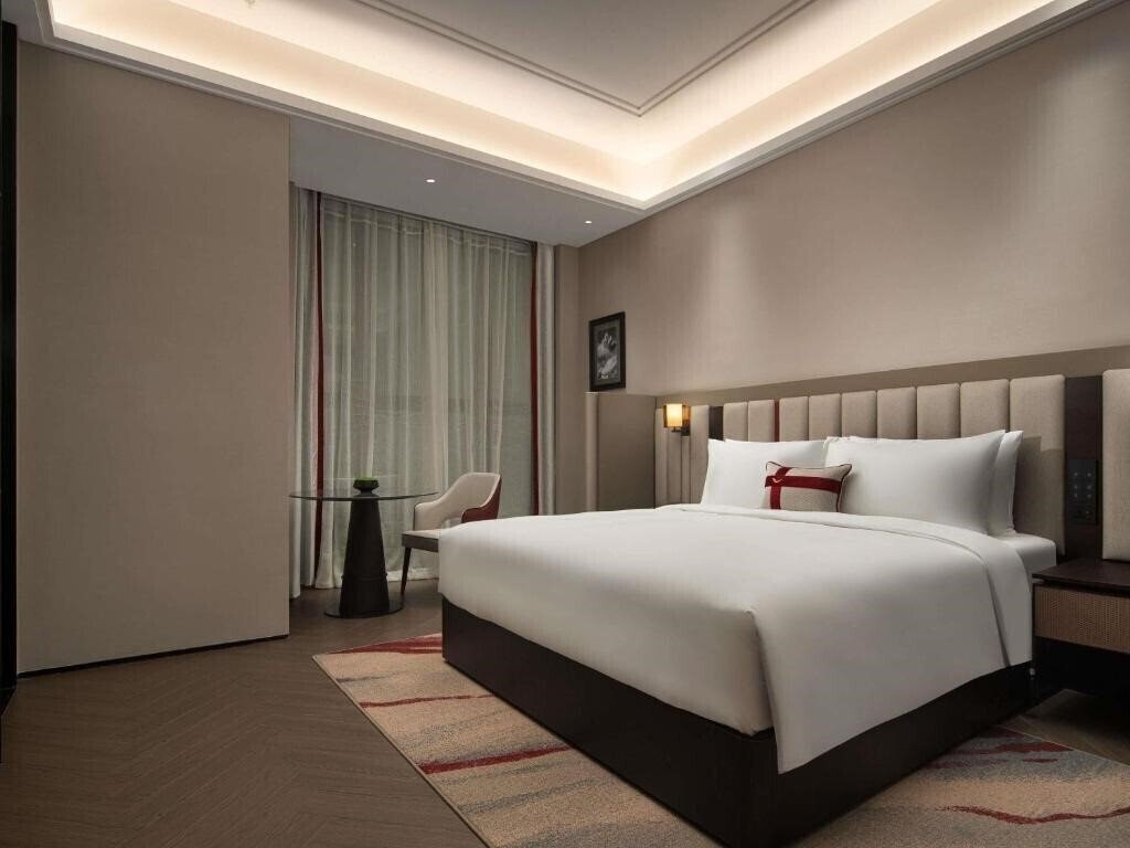 Территория Movenpick by Accor Shanghai People's Square 5*