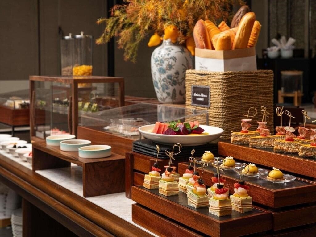 Панорама Movenpick by Accor Shanghai People's Square 5*