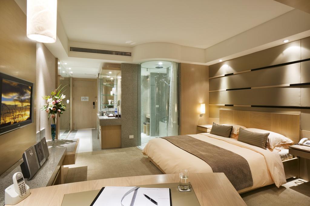 Апартаменты Regal Shanghai East Asia 5*