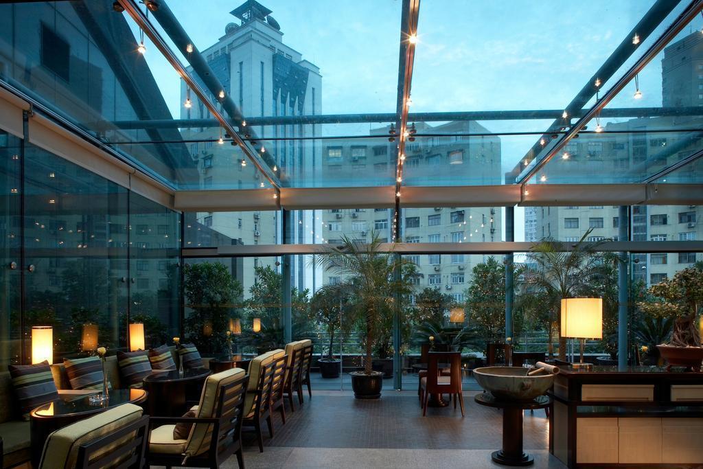 Панорама Regal Shanghai East Asia 5*