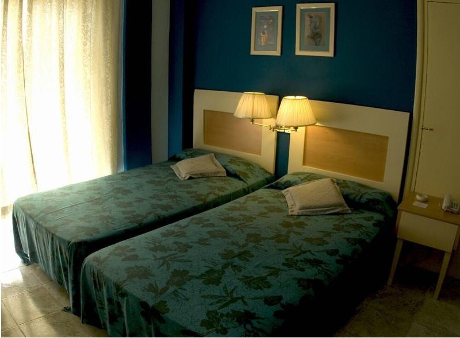 Готель Sercotel Lido 2*