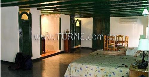 Отель Hostal Valencia 3*