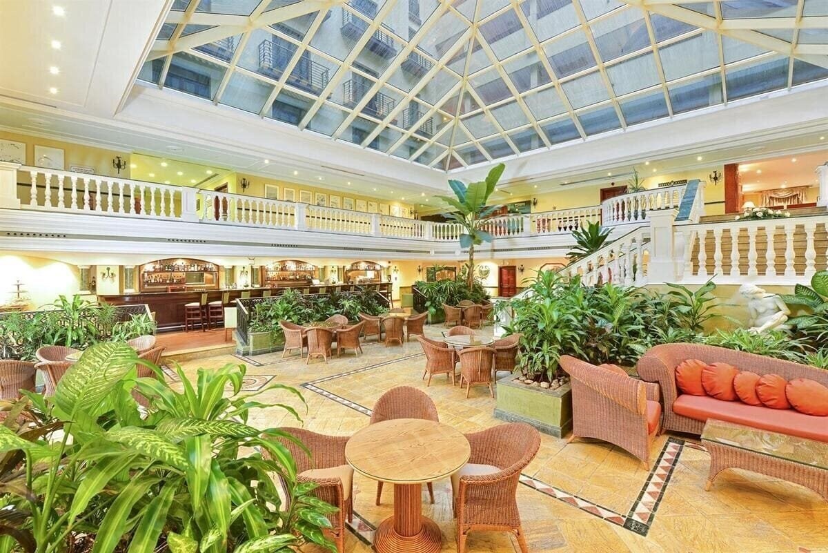 Территория Iberostar Parque Central 5*